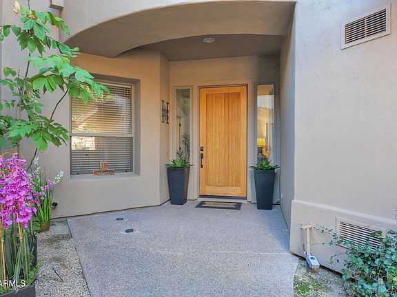 5th image of 15240 N CLUBGATE Drive #111