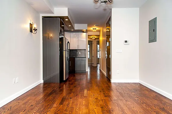 Rented by Nooklyn NYC LLC | media 73