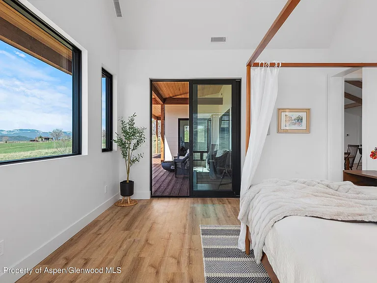 1840 Upper Cattle Creek Rd — Photo 17