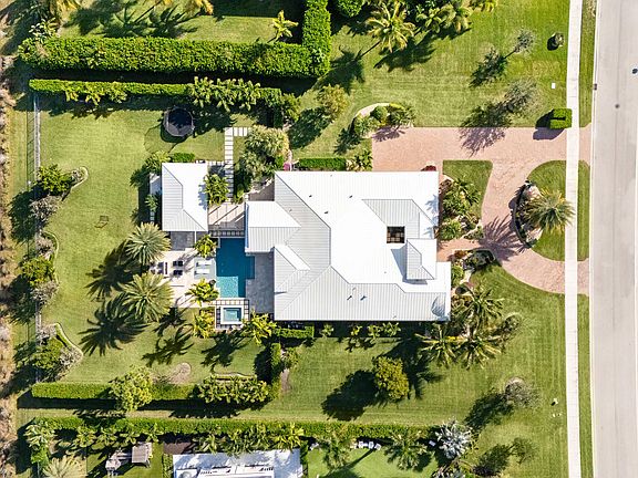 2nd image of 8001 SE Old Plantation Circle