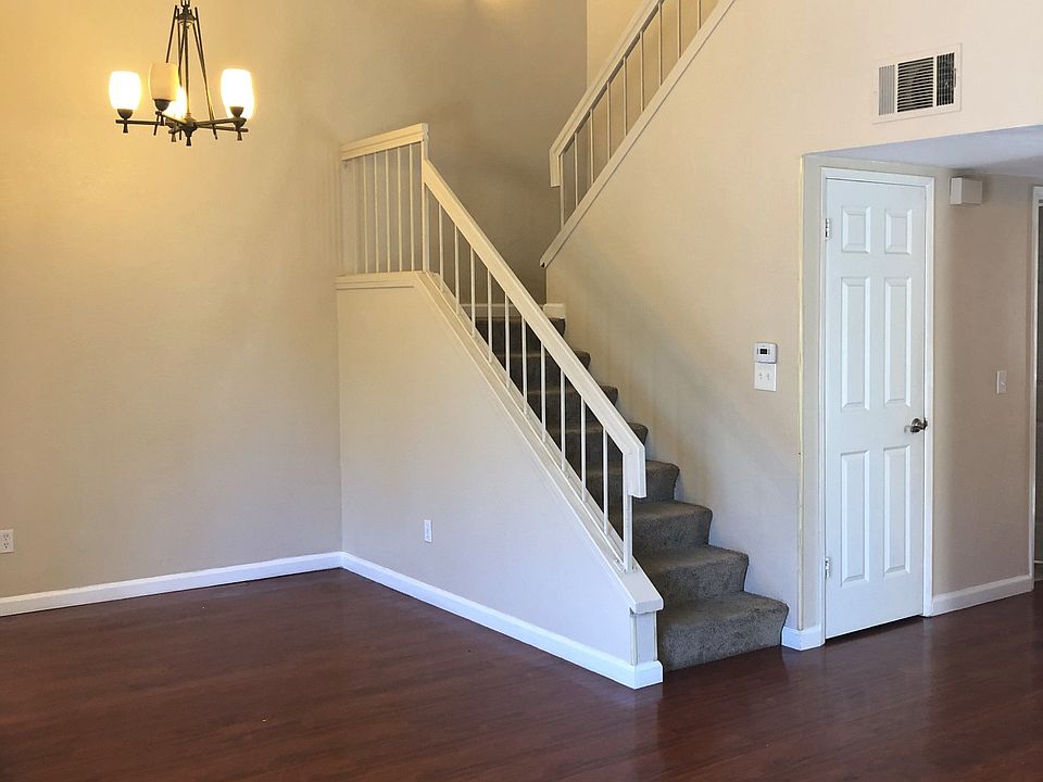 2nd image of 473 Buckskin Pl