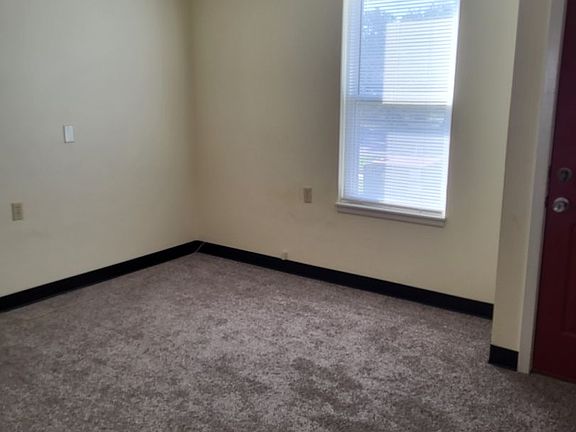 5th image of 600 3rd St #4