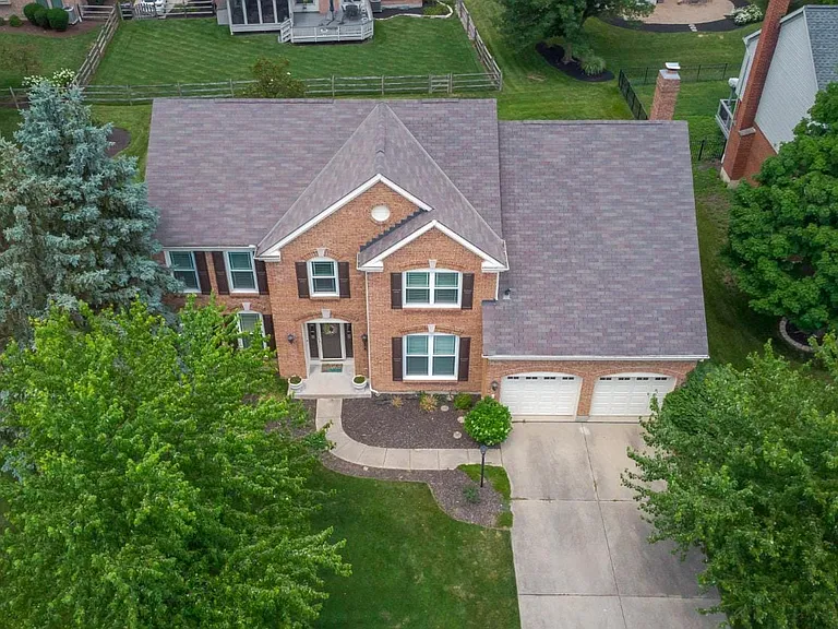 4646 Lakeridge Ct — Photo 2