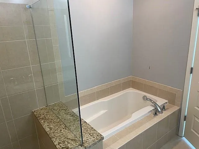 1080 Peachtree St NE #2204 — Photo 7