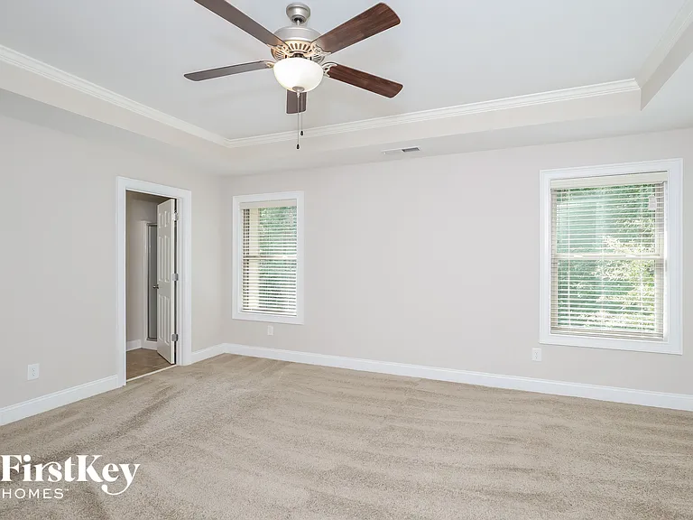 101 Village Park Dr — Photo 7