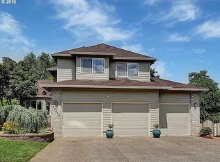 13419 Squire Dr, Oregon City, OR 97045