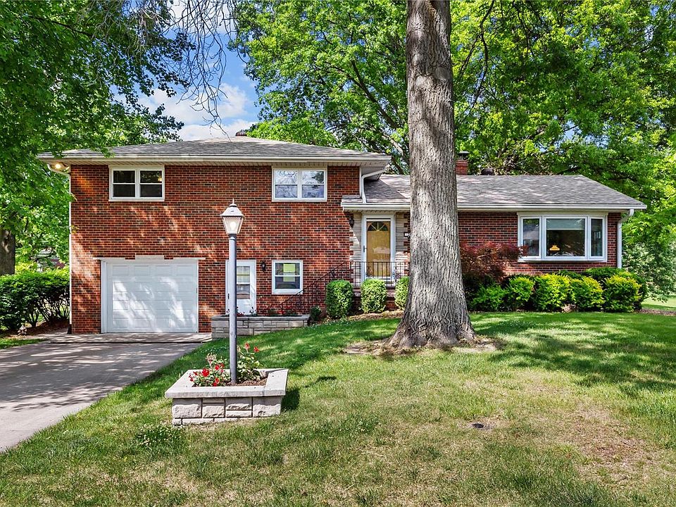 1st image of 34 Kendall Dr