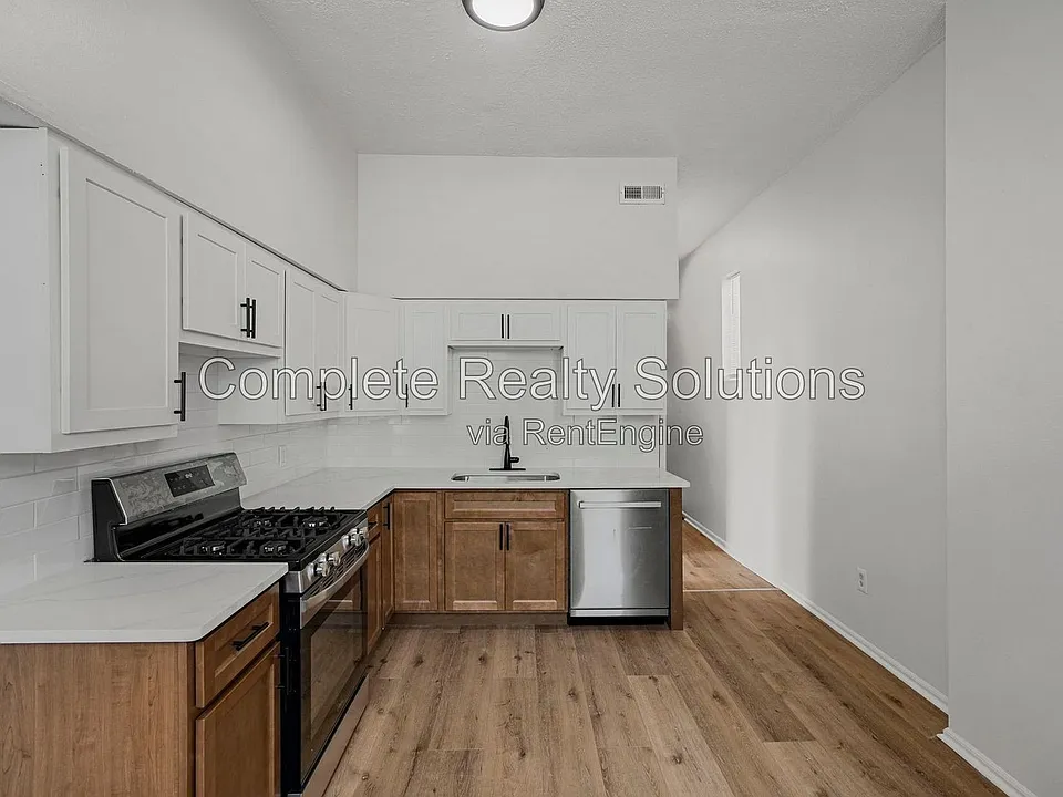2928 Texas Ave #2F