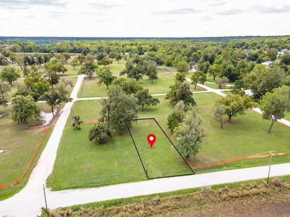 807 W College Ave Lot 4 & 5, Guthrie, OK 73044
