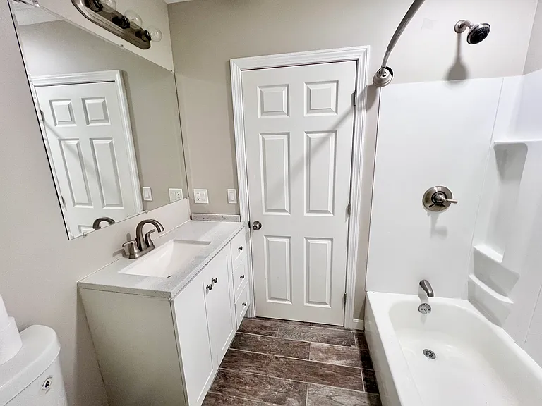 907 Rock St #3 — Photo 7