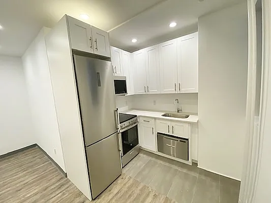 Rented by Rachel Realty | media 16