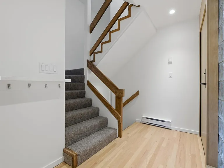 1816 Whyte Ave — Photo 10