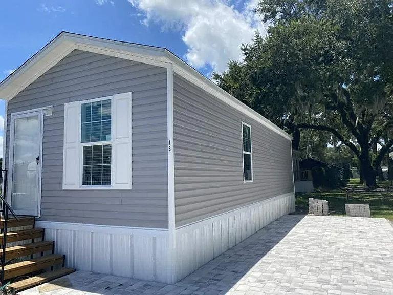 Dade City RV Resort — Photo 24