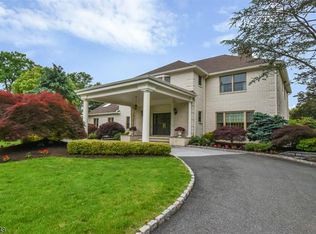 17 Annabelle Ln, Florham Park, NJ 07932