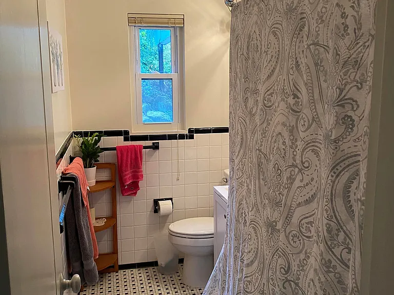 5167 Fulton St NW — Photo 10