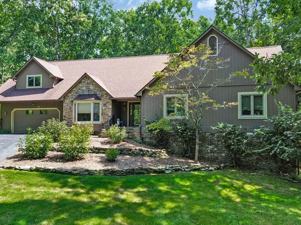 143 Lisa Ln, Fairfield Glade, TN 38558
