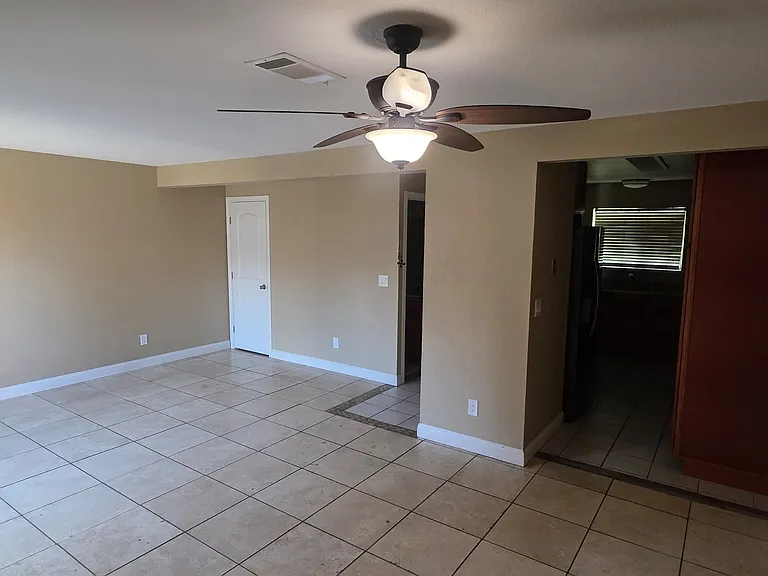 1940 Grande Cir #58 — Photo 17
