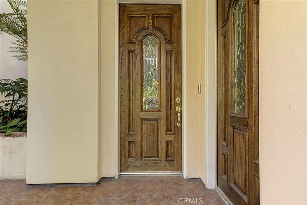 3 bed, 1600 sqft, $4,600 — Photo 2