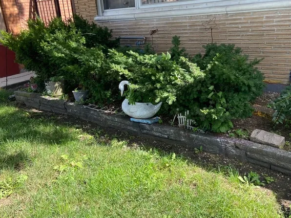 2321 W 81st Pl, Chicago, IL 60620