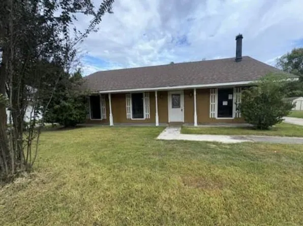 306 Celeste Dr, Baker, LA 70714