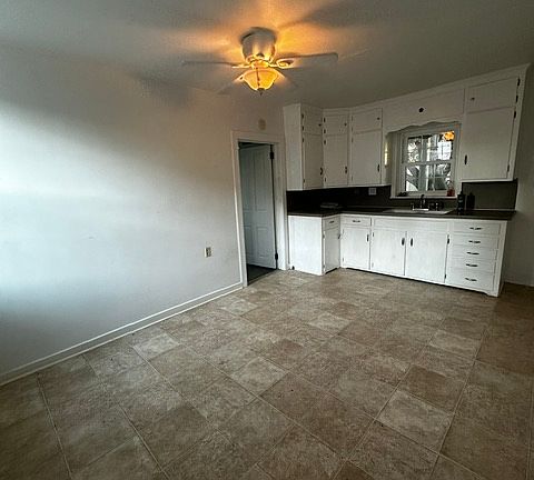 2nd image of 101 E Lincoln Ave #1