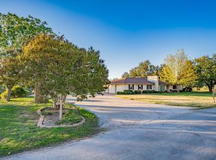 1054 N Hurt St, Dublin, TX 76446