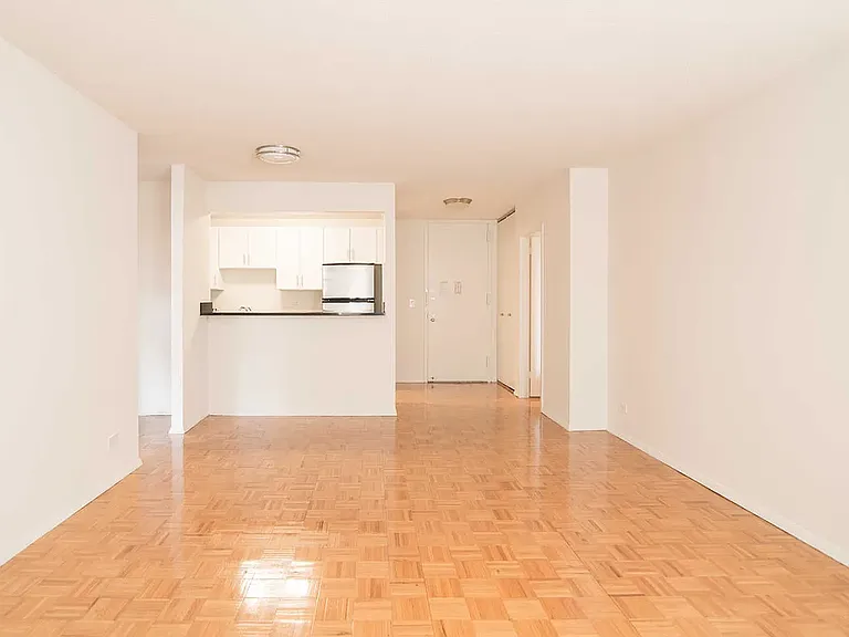 750 Columbus Ave #2F — Photo 20