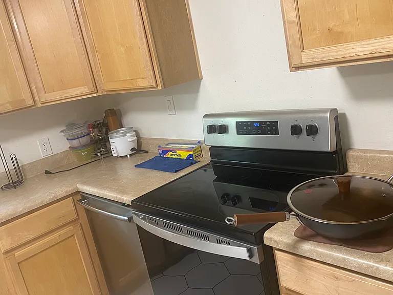 2552 E Copper St — Photo 5