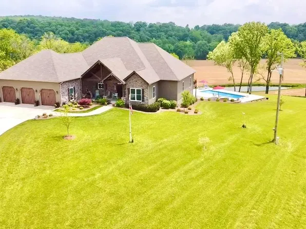650 D W Meredith Rd, Munfordville, KY 42765