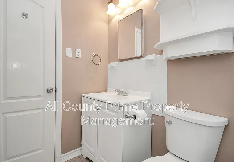1906 Airline Dr — Photo 19