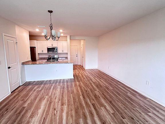 2nd image of 733 Stoney Point Cir