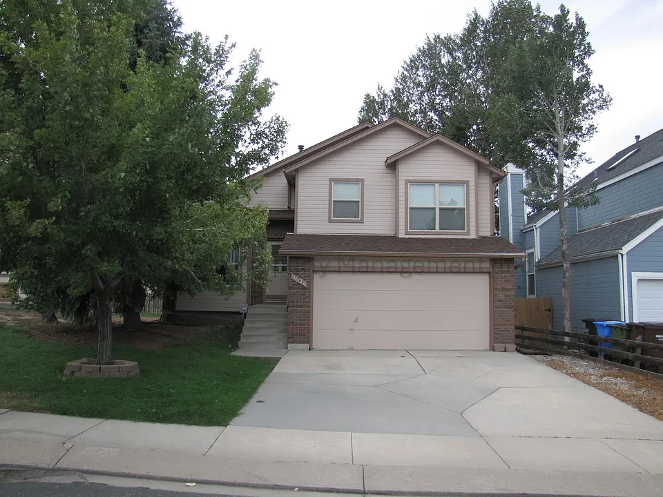 5624 Corinth Dr