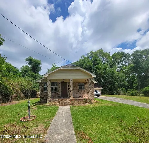 4005 W Pine St Photo 1