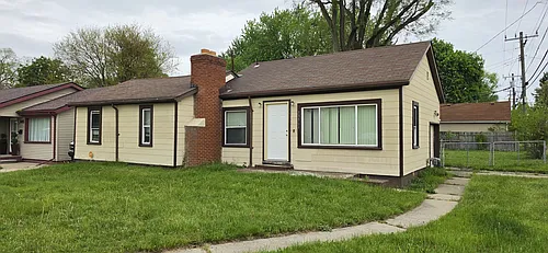 13501 Vernon Ave Photo 1