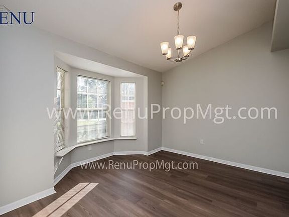 3rd image of 7906 Sioux Ln