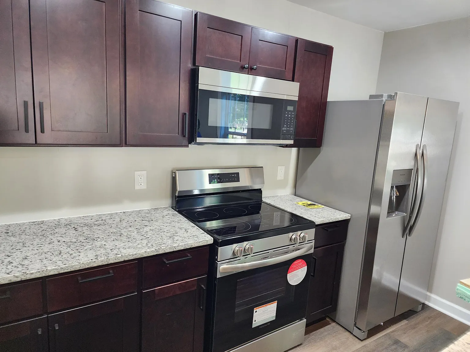 470 Urban Dr NW — Photo 1