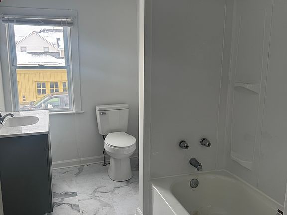 4th image of 222 W 3rd St #3