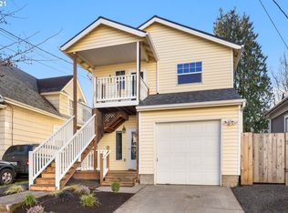 18 NE Ivy St, Portland, OR 97212