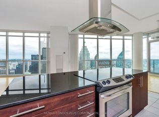 65 Bremner Blvd Unit 5303, Toronto, ON M5J 0A7