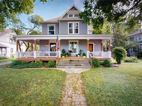 304 W Mechanic St, Harrisonville, MO 64701