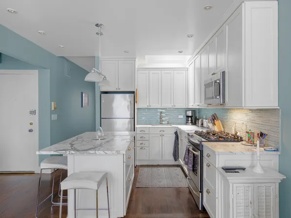 161 West 71st Street image 4 of 13