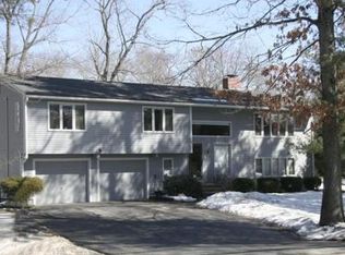 22 Causeway St, Hudson, MA 01749