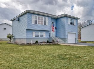 15 South Way, Walden, NY