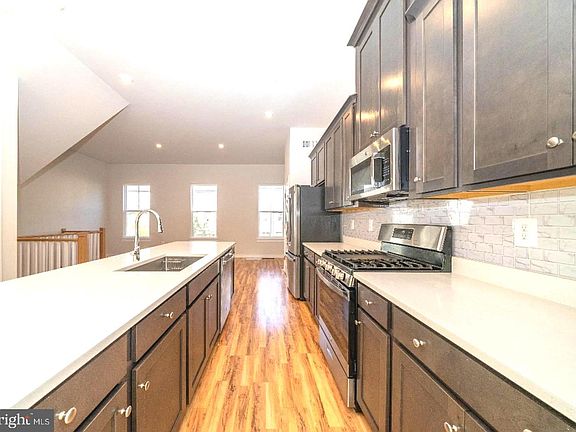 5th image of 1786 Cherry Birch St