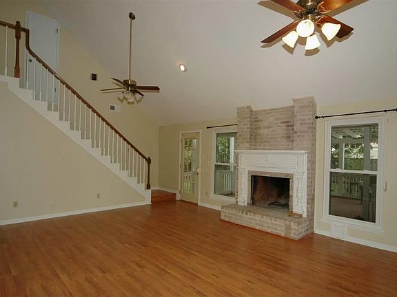 5th image of 15046 Pearhaven Dr