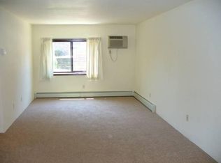 12 Easthaven Ct APT 9, Appleton, WI 54915