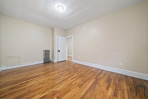 46 Astoria St #3 — Photo 10