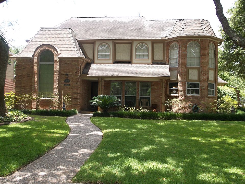 1702 Wine Cedar Lane