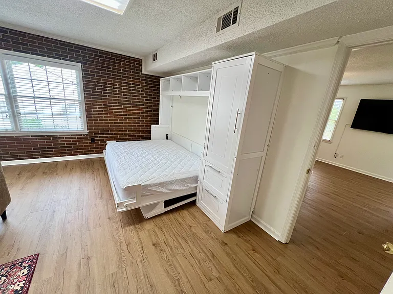 605 Regent Rd — Photo 22