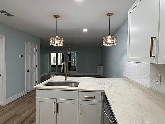 5th image of 230 Medallion Blvd APT C